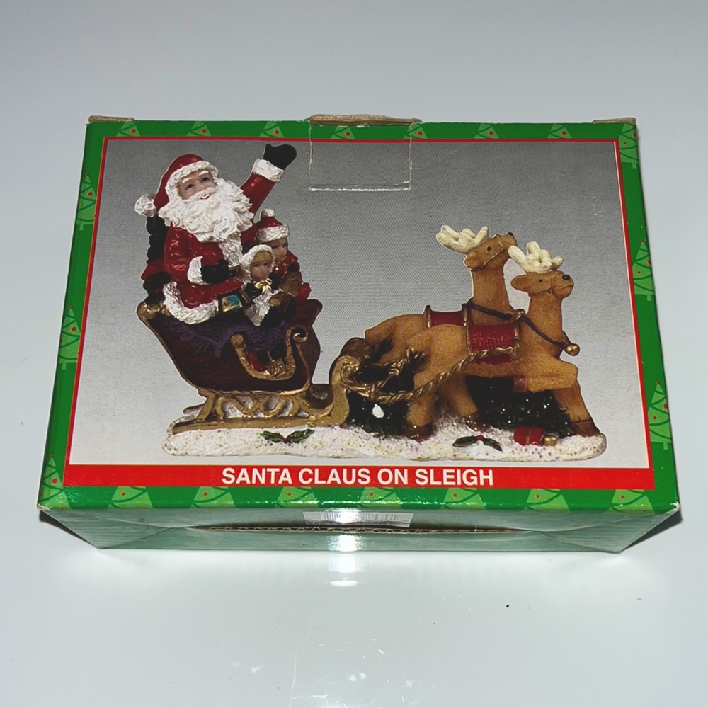 Christmas International Silver Company Santa Claus On Sleigh Ceramic Decorative